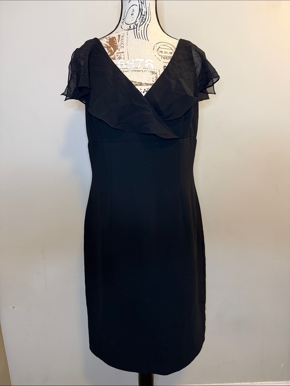NWT - Liz Claiborne Black V-Neck Ruffle Sleeve Midi Dress - Size 10